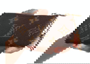 Privjesci za ključeve Louis Vuitton Key Pouch Monogram Brown Smeđa | M62650, 1