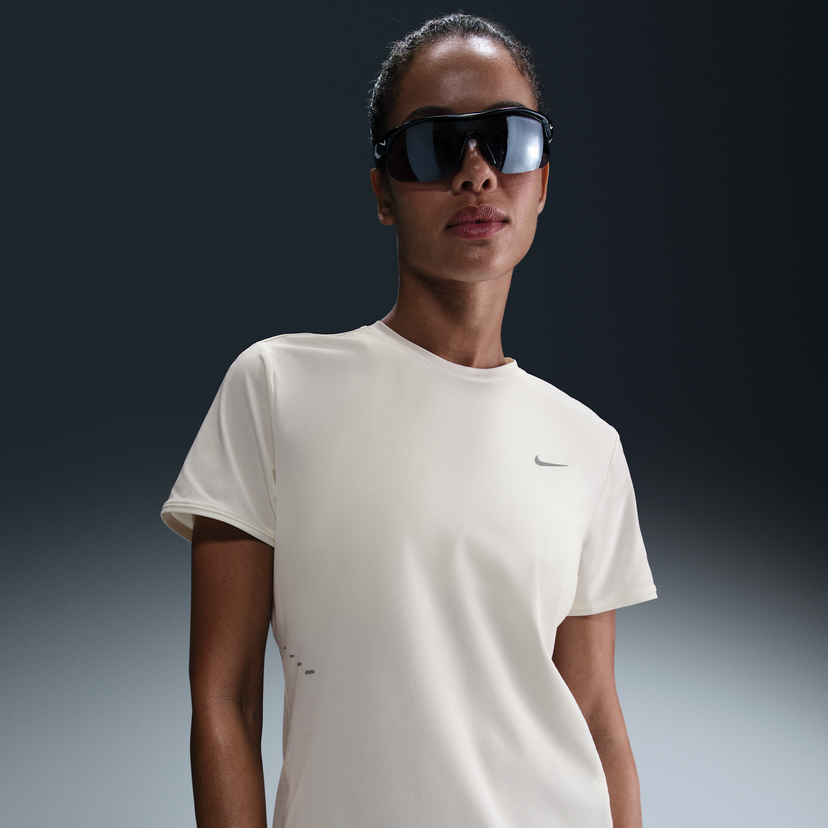 Majica kratkih rukava Nike Swift Dri-FIT Short-Sleeve Running Top Bež | HM9698-133