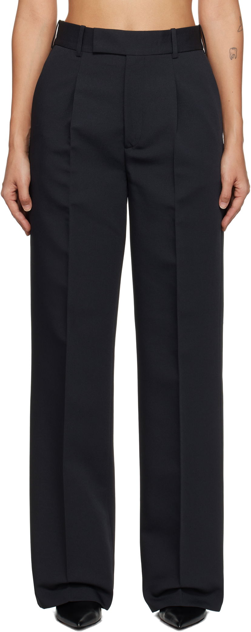 Hlače Róhe Relaxed Single Pleated Trousers Crna | 613-30-012