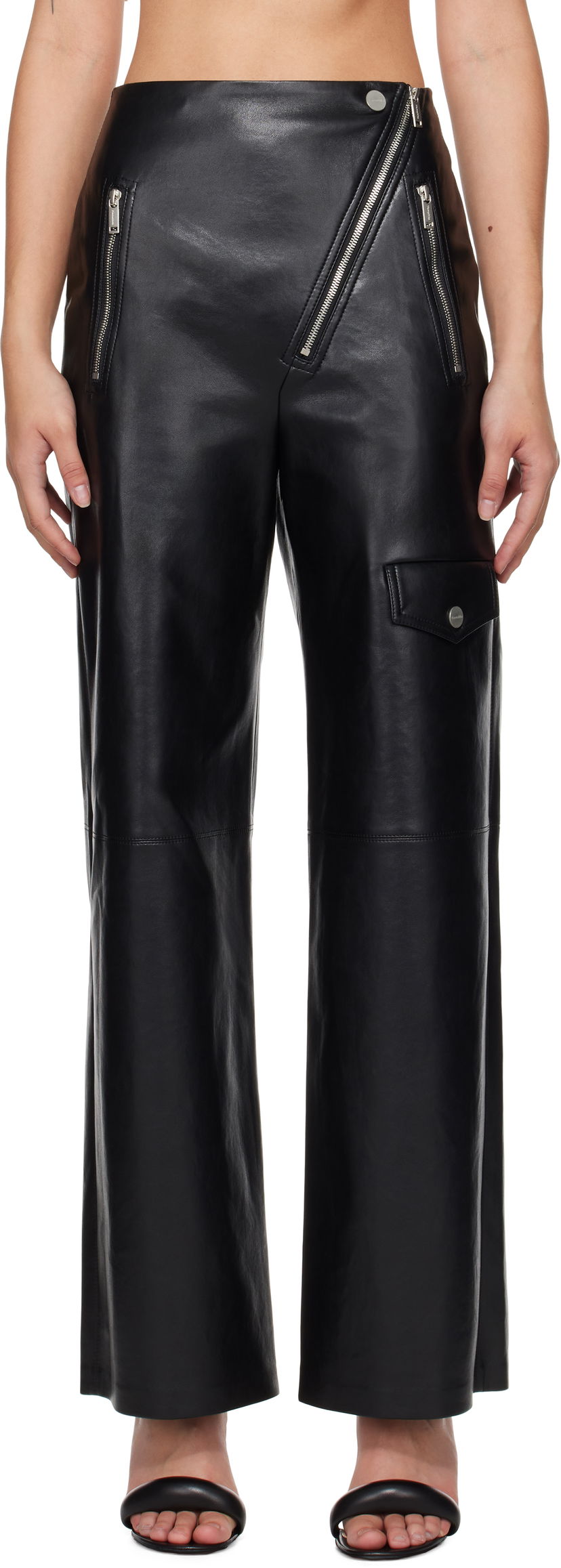 Hlače Nanushka Leather Pants With Asymmetrical Zipper Crna | NW24FWPA45300