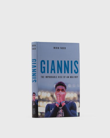 Knjiga i časopis gestalten "Giannis: The Improbable Rise Of An NBA Champion" By Mirin Fader" Plava | 9780306924125, 0