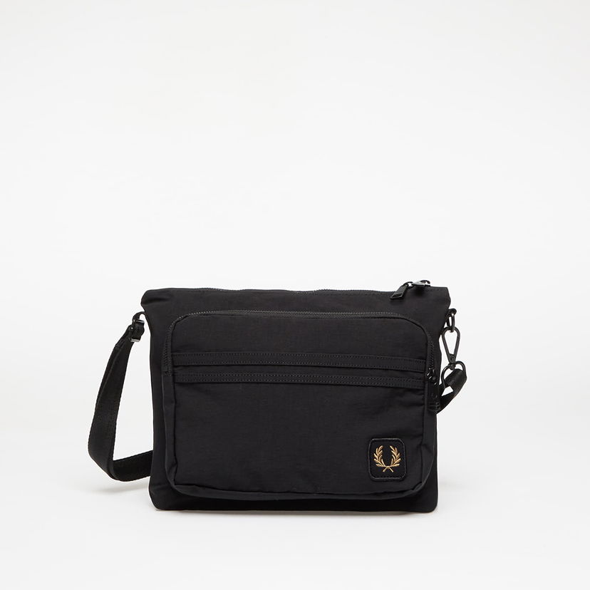 Torba za rame Fred Perry FRED PERRY Nylon Badge Crossbody Bag Crna | L1193 102