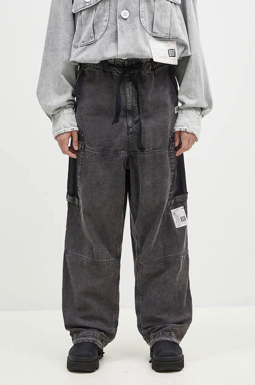 Cargo hlače Maison MIHARA YASUHIRO Satin Cargo Pants Crna | J13PT171