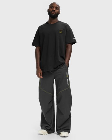 Hlače adidas Originals National Geographic A.R. Woven Pants Crna | KC2339, 2