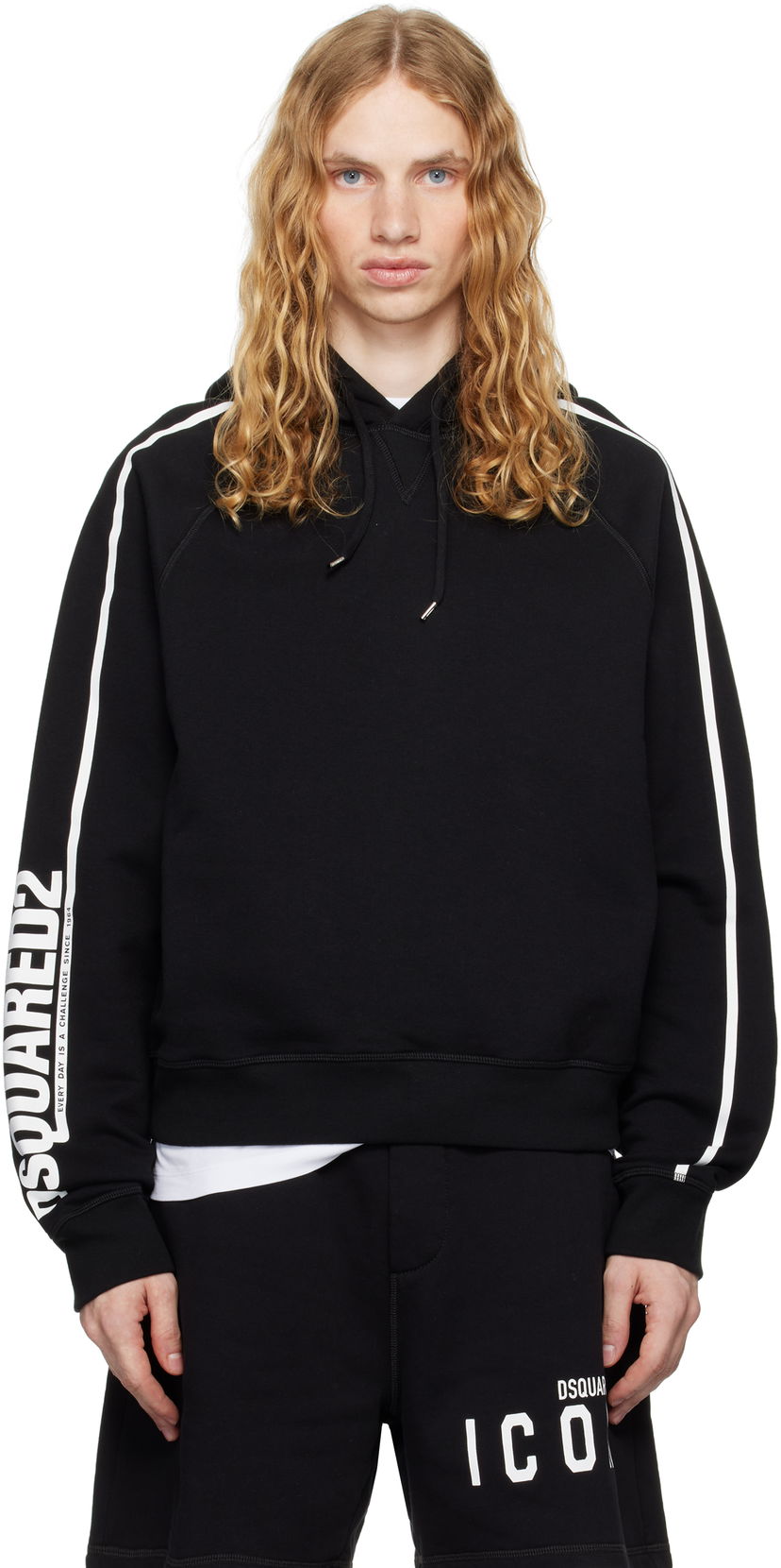 Dukserice DSQUARED2 Raglan Fit Hoodie Crna | S71GU0713_S25516