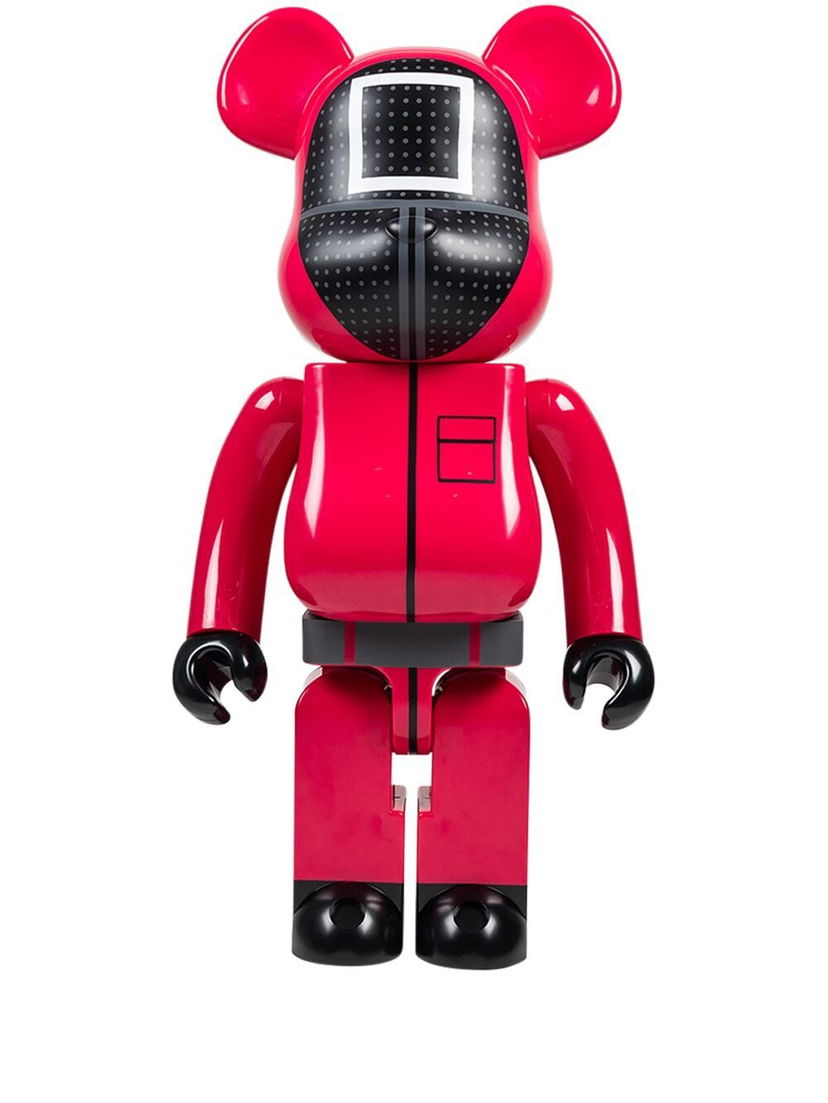 Kolekcionarsko Medicom Toy Squid Game Guard 1000% Be@rbrick figure Crvena | MEDI015520141690