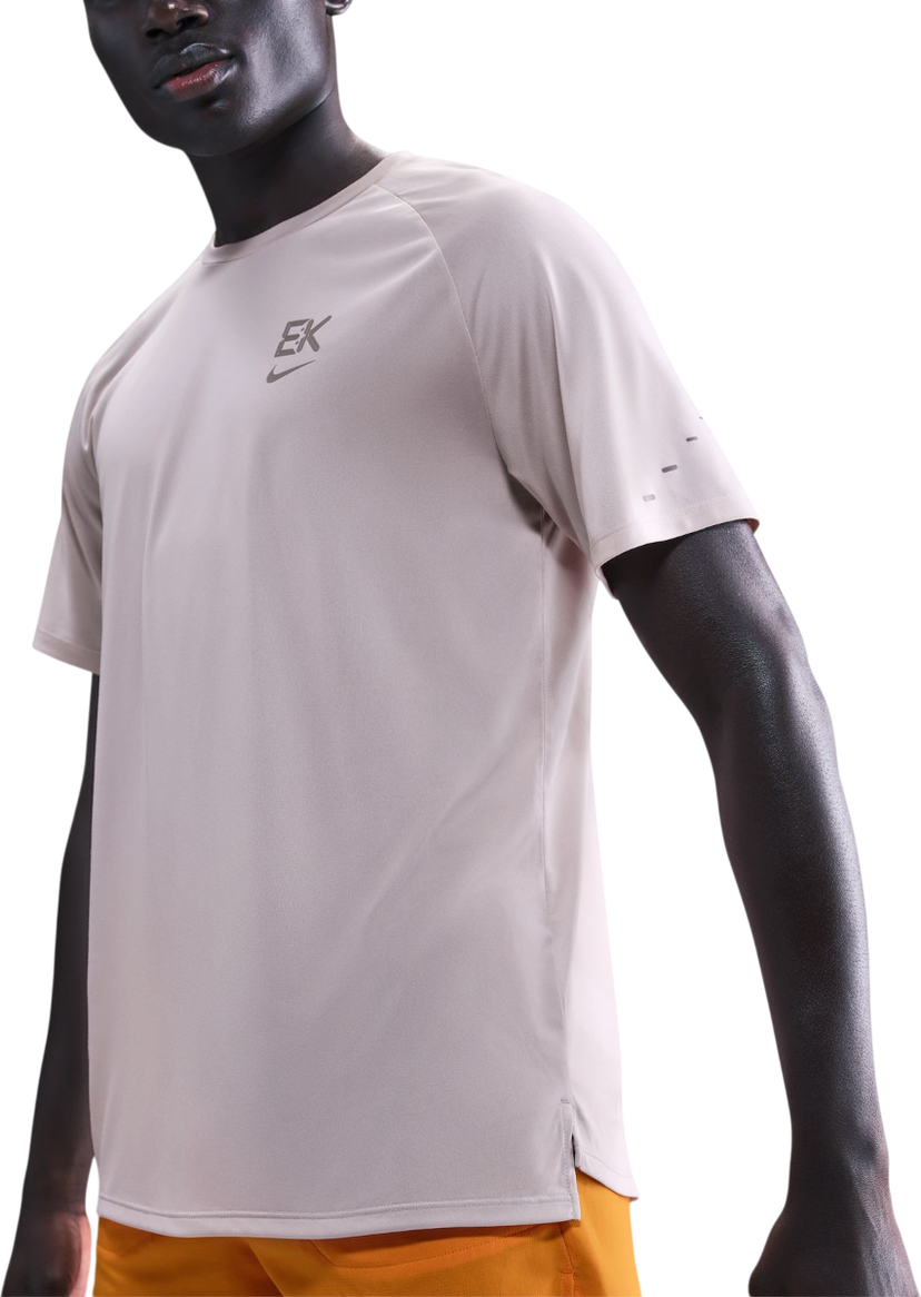 Majica kratkih rukava Nike T-Shirt Stride Eliud Kipchoge Bež | hv2651-667