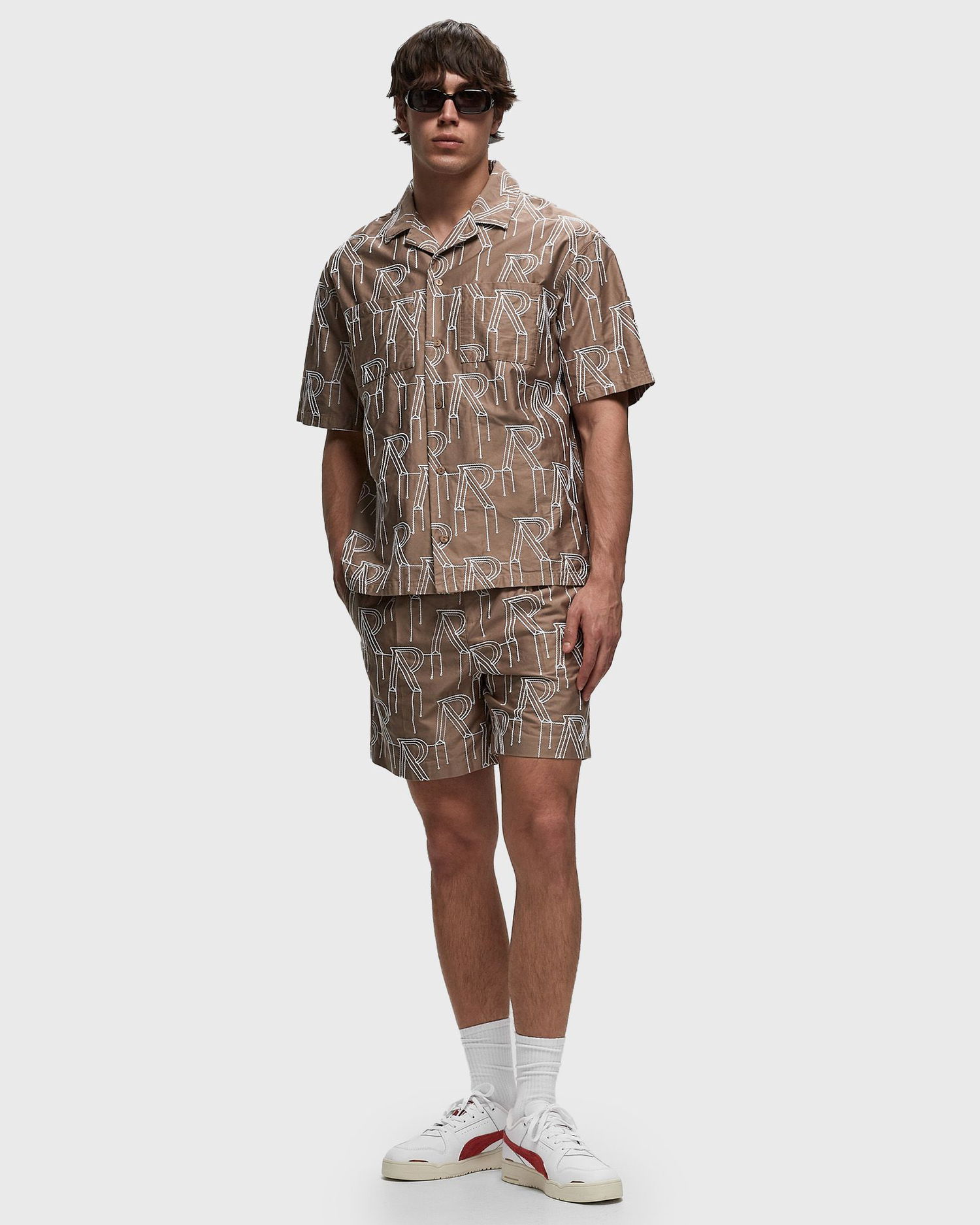 Kratke hlače Represent Clo Represent EMBRODIERED INITIAL TAILORED SHORT men Casual Shorts beige in size: Smeđa | MLM717-431, 1