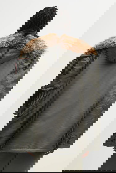 Parka Martine Rose Martine Rose Double-Breasted Faux Fur Trim Bumbag Parka Zelena | 747WO16003, 2