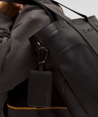 Privjesci za ključeve lululemon Leather Alternative Tag with Carabiner SLNSH Collection Crna | prod11870532, 7