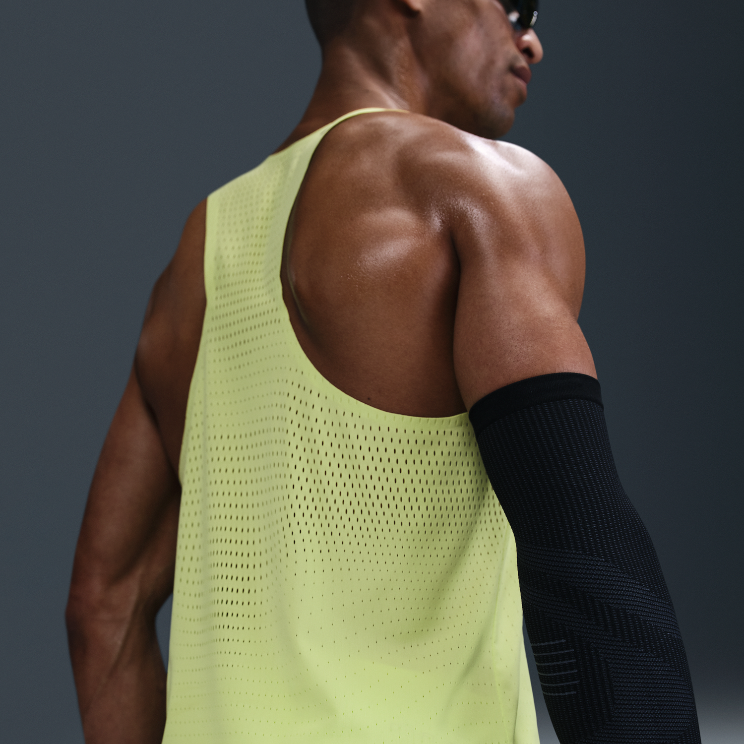 Majica bez rukava Nike AeroSwift Dri-FIT ADV Running Singlet Žuta | FN4231-736, 1