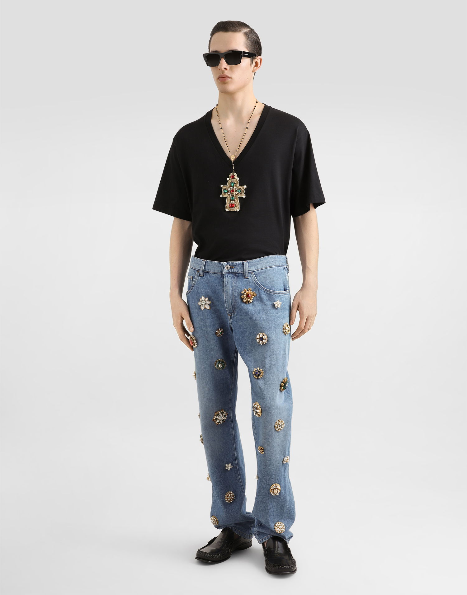 Majica kratkih rukava Dolce & Gabbana Cotton V-Neck T-Shirt With Jeweled Cross Patch Crna | G8QL3ZG7O4IN0000, 1