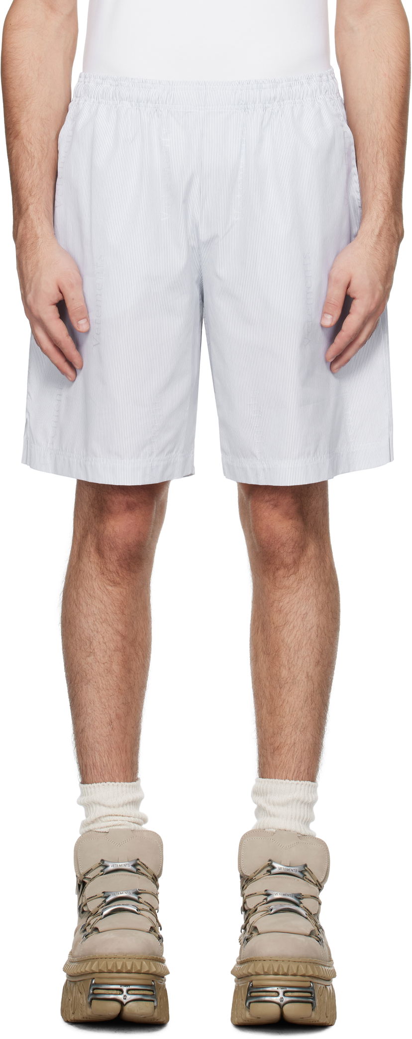 Kratke hlače VETEMENTS Pinstripe Shorts Bijela | UA66SS400N