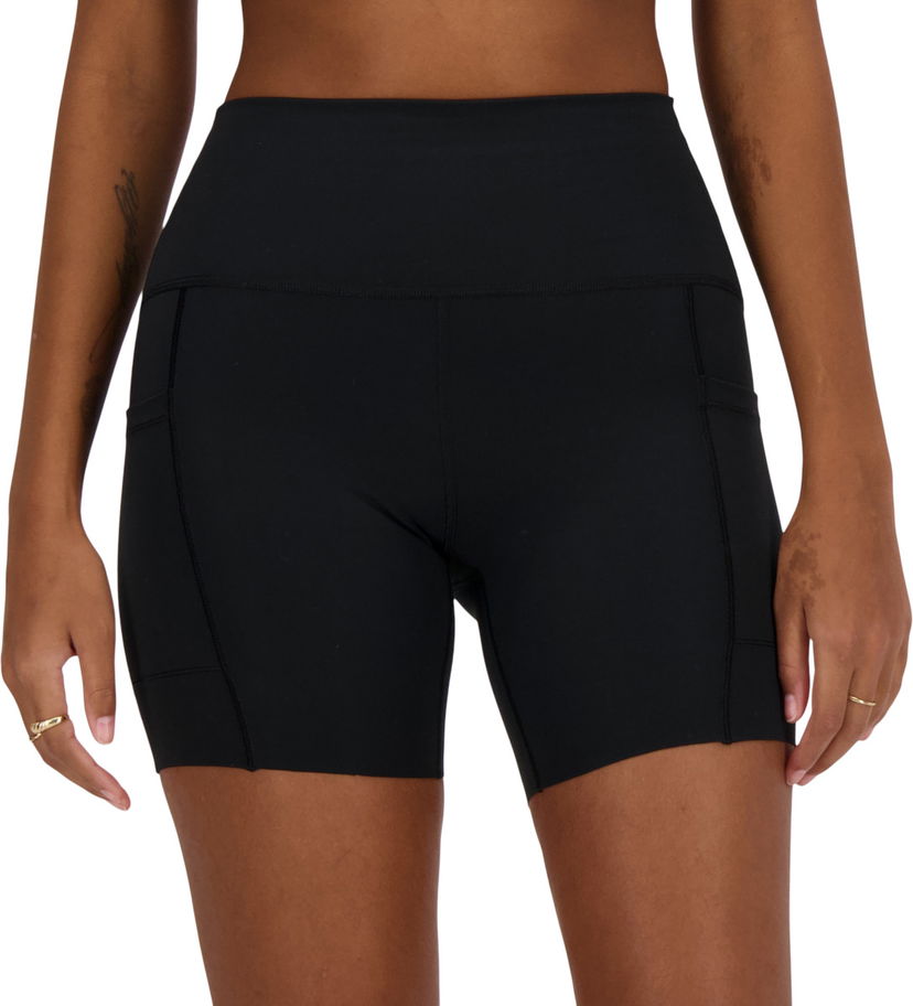Kratke hlače New Balance Sleek Pocket High Rise Short 6" Crna | ws41271-bk