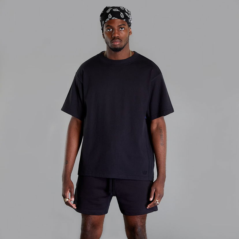Odjeća adidas Originals Blue Version Essentials Tee Crna | HM5112