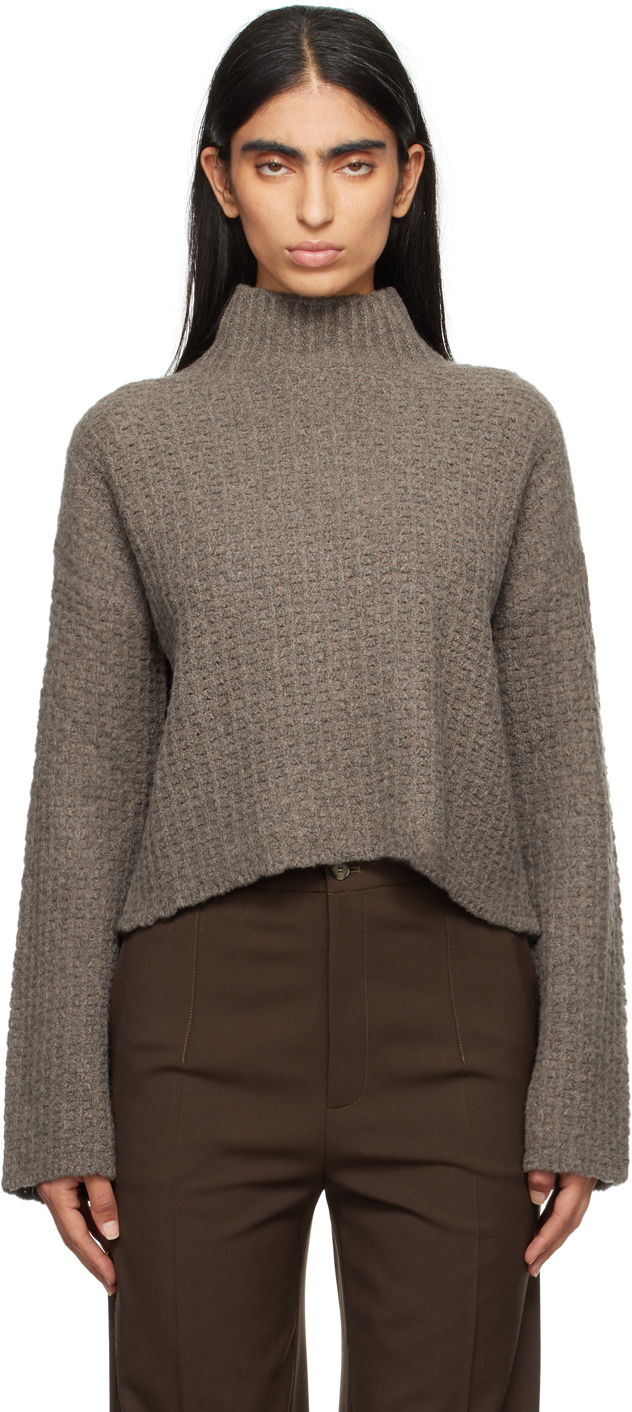 Džemper Loulou de Saison Loulou de Saison Kris Cropped Turtleneck Sweater Smeđa | KRIS