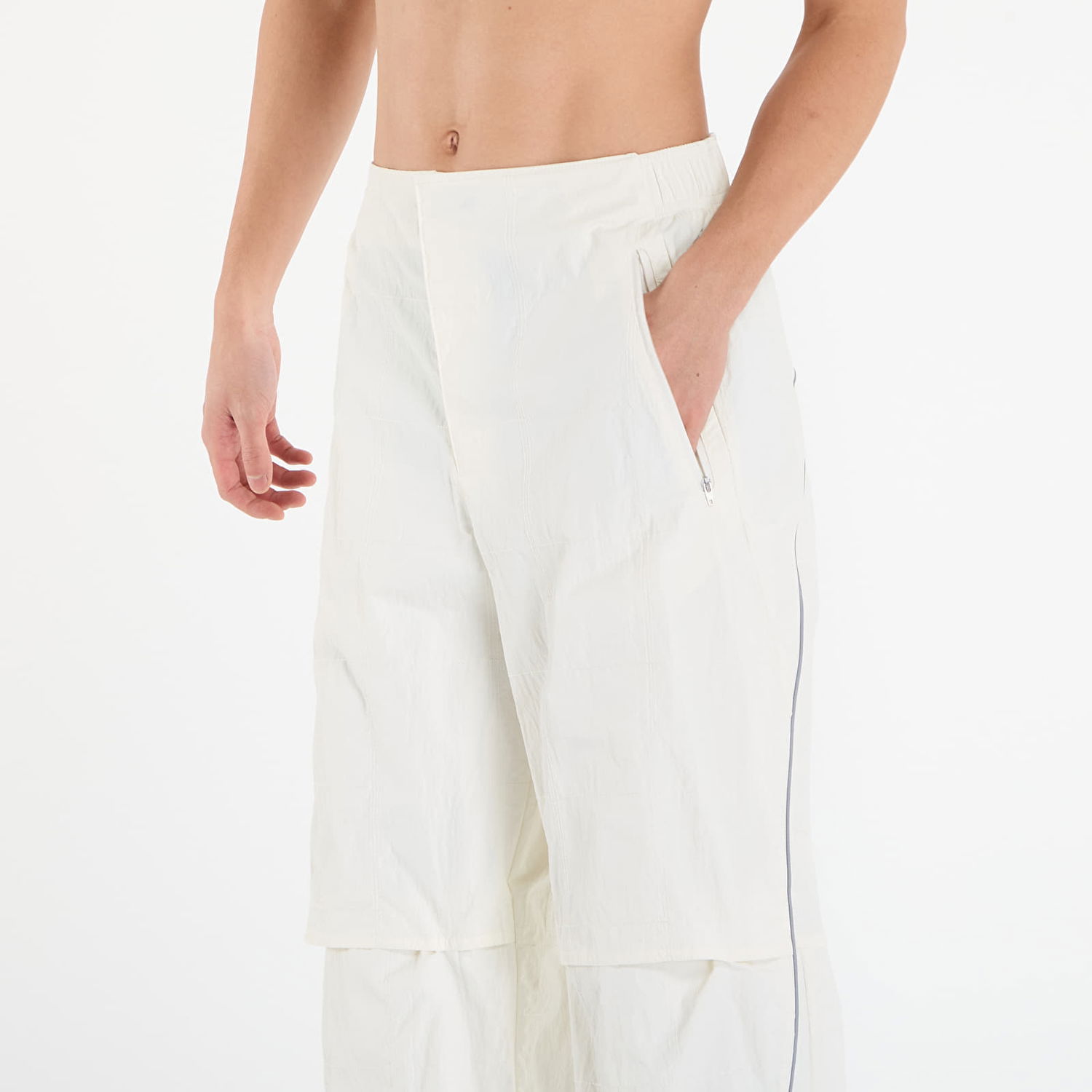 Hlače adidas Originals Airdrome Shield Reflective Relaxed Fit Trousers Bijela | KB7390, 1