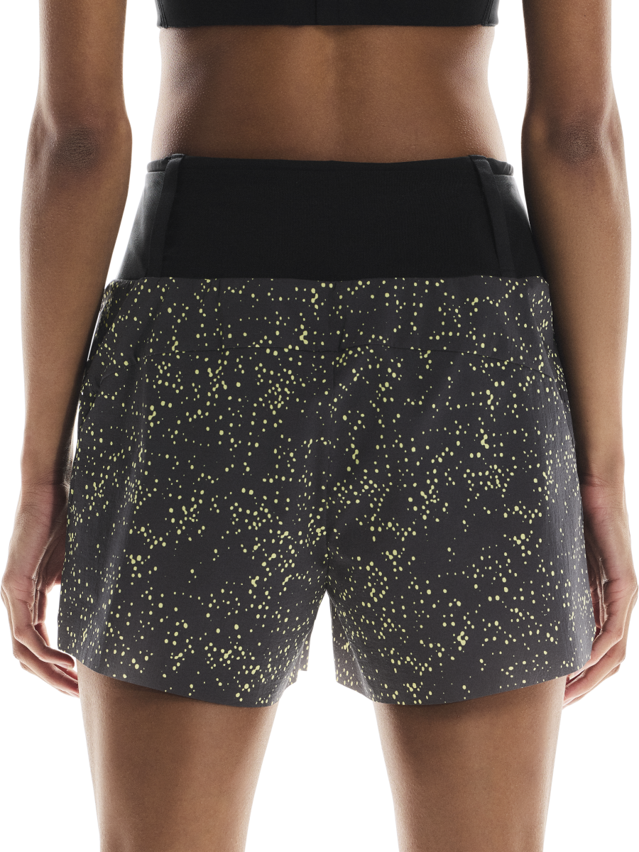 Kratke hlače On Running On Running Ultra Shorts Crna | 1wf30152957, 1