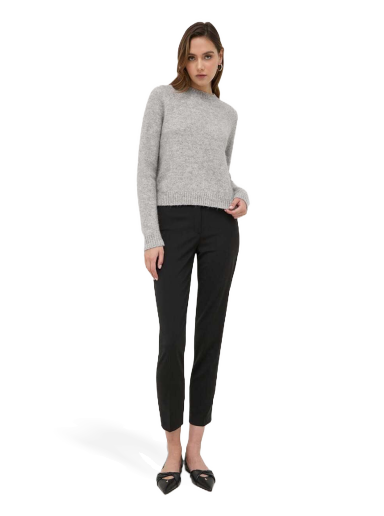Hlače BOSS Cropped Regular-fit Trousers in Responsible Wool Crna | 50490051