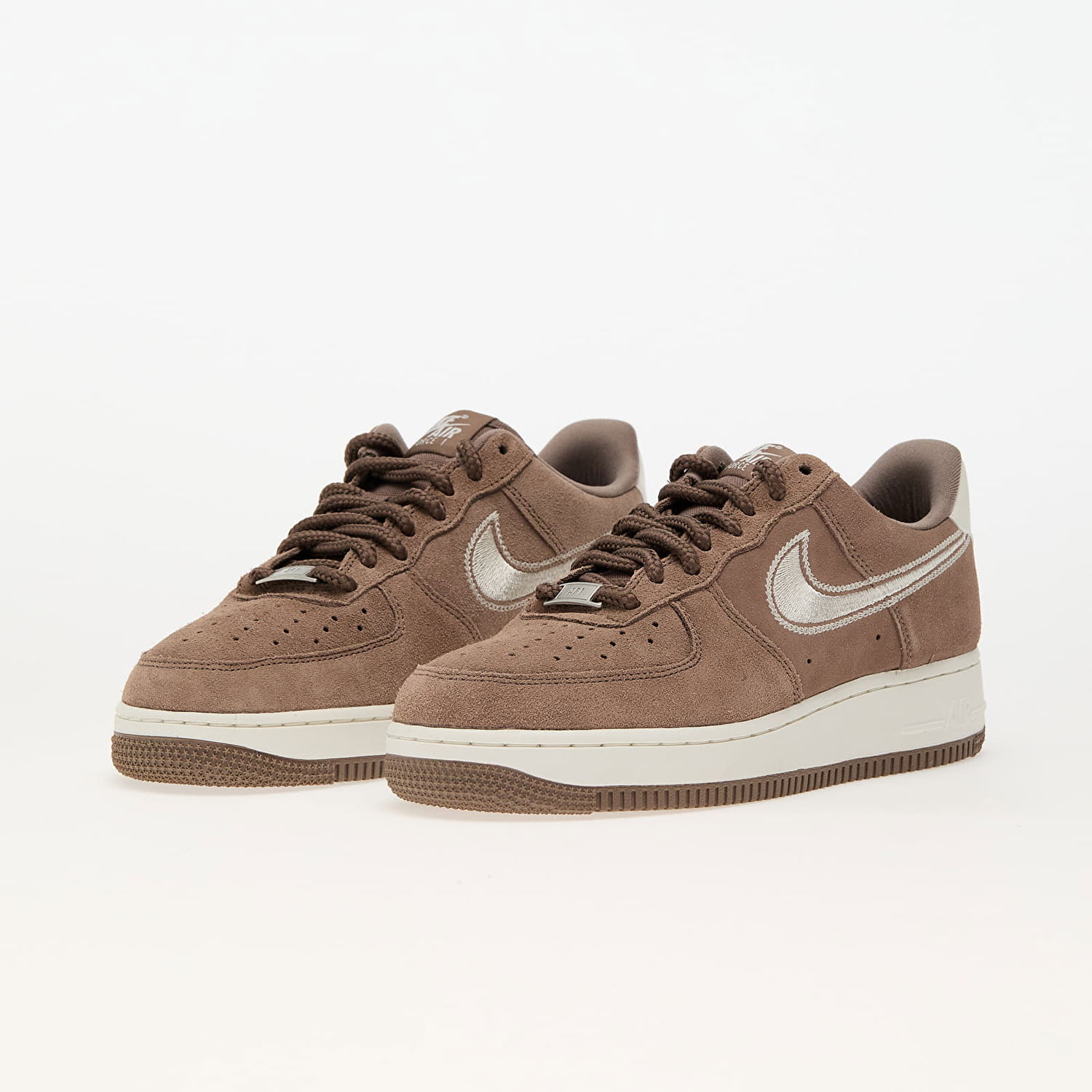 Tenisice i cipele Nike Air Force 1 '07 Lv8 Smeđa | HJ4465-200, 1