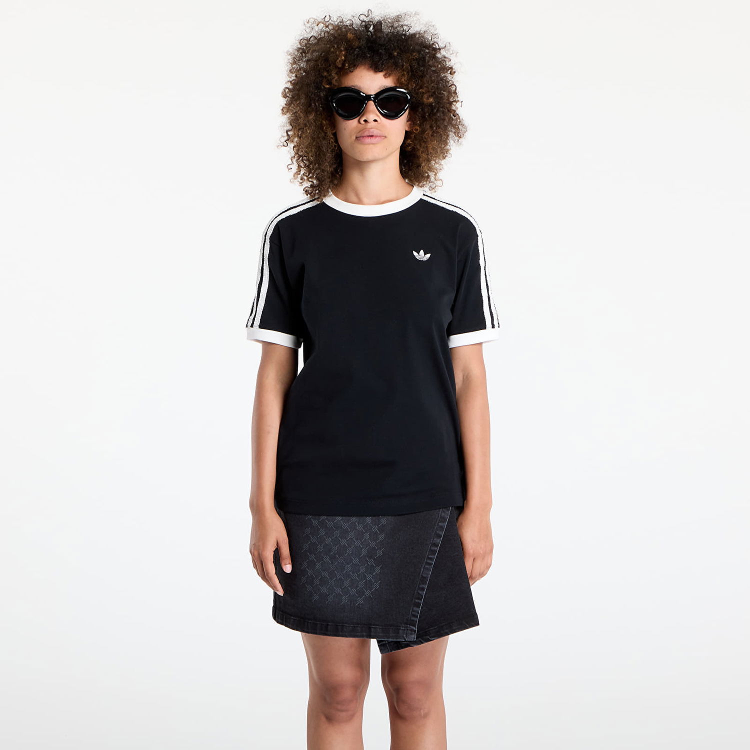 Majica kratkih rukava adidas Originals Originals Ruffle 3-Stripes Tee Crna | KC8819, 0