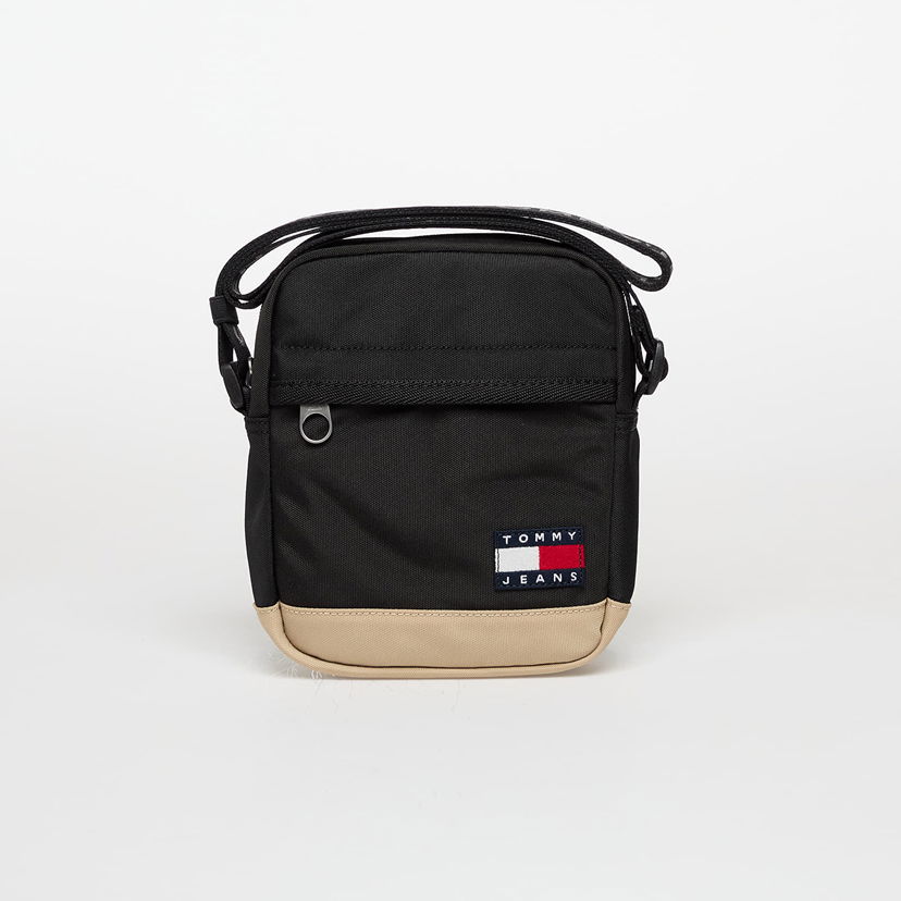 Torba za rame Tommy Hilfiger Tommy Jeans Essential Daily Square Bag Crna | AM0AM13265 BDS