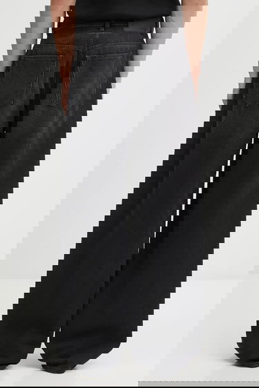 Jeans Maison Margiela MM6 Maison Margiela Wide-Leg Distressed Paint Splatter Jeans with Front Seam Detail Crna | SH0LA0011.M30011.966, 2