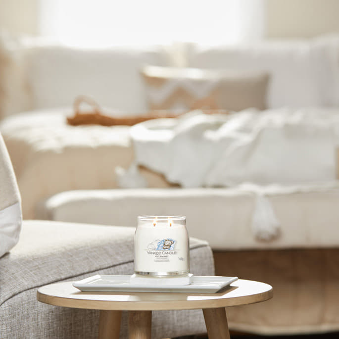 Svijeće Yankee Candle Signature Medium Jar Candle Soft Blanket Bijela | 40795, 1