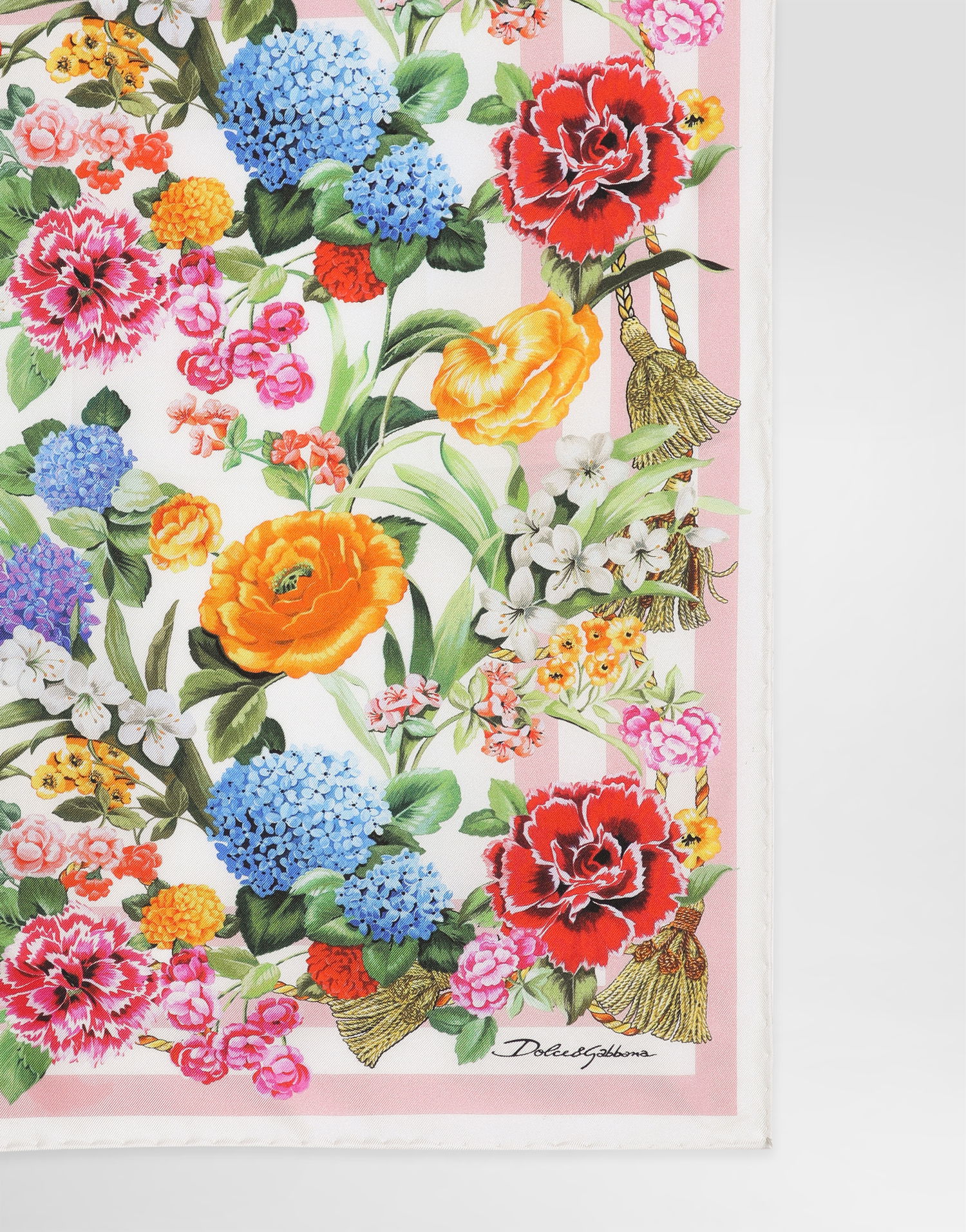 Šal Dolce & Gabbana Dolce & Gabbana Floral Print Silk Twill Square Scarf Višebojno | FN093RGDCV8HD5KU, 1