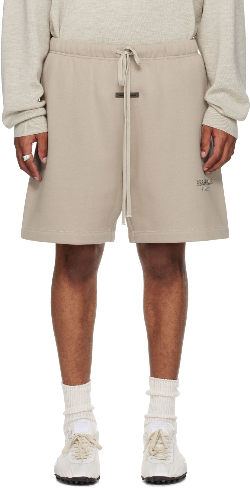 Kratke hlače Fear of God ESSENTIALS Fleece Soccer Shorts Bež | 160SP252001F