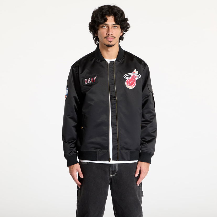 Bomber jakna Mitchell & Ness Team Leader Satin Vintage Logo Bomber Jacket Crna | JK8095-MHEBLCK