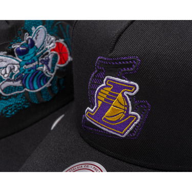 Kapa Mitchell & Ness NBA Los Angeles Lakers Tilted Pro Snapback Cap Crna | HP12813-LALBLCK, 5