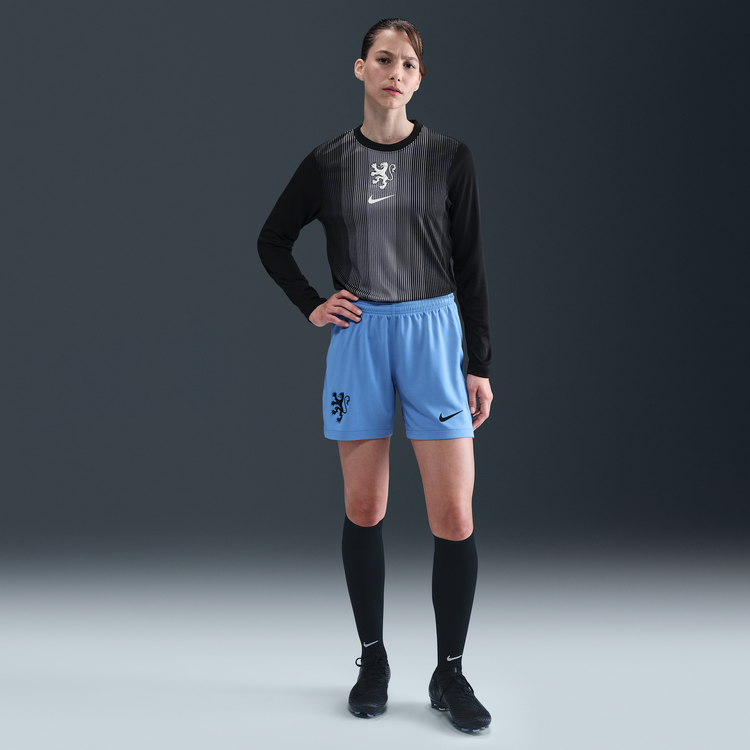 Dres Nike Netherlands 2025/26 Stadium Replica Long Sleeve Goalkeeper Jersey Crna | HQ1127-010, 1