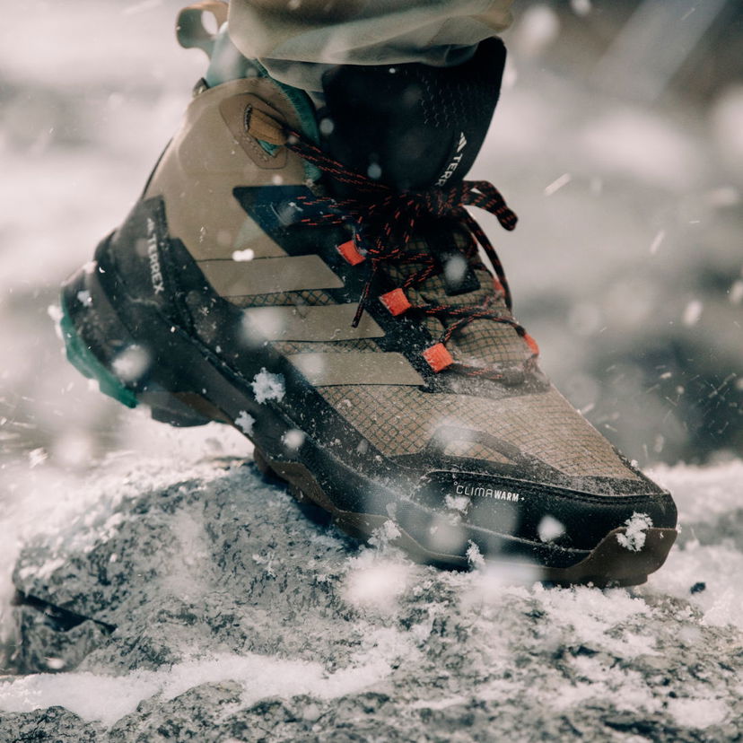 Tenisice i cipele adidas Performance Terrex Skychaser AX5 Mid GORE-TEX CLIMAWARM+ Hiking Boots Smeđa | JH7805