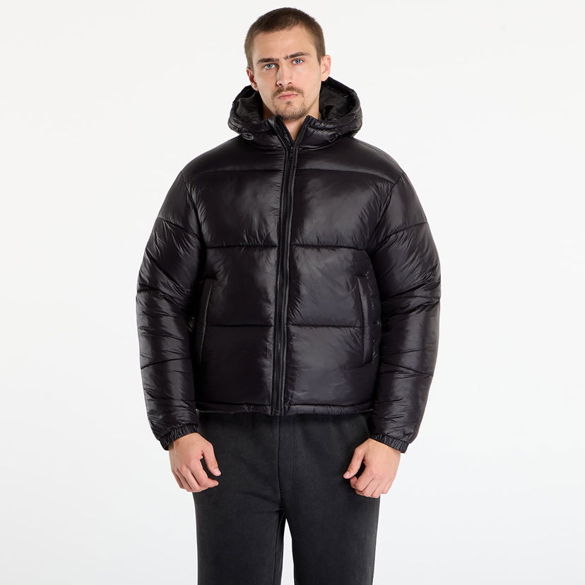 Pernata jakna Urban Classics Hooded Shiny Puffer Jacket Crna | TB7585-00007