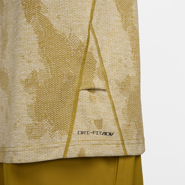 Majica kratkih rukava Nike Dri-FIT ADV A.P.S. Smeđa | DX6954-716, 1