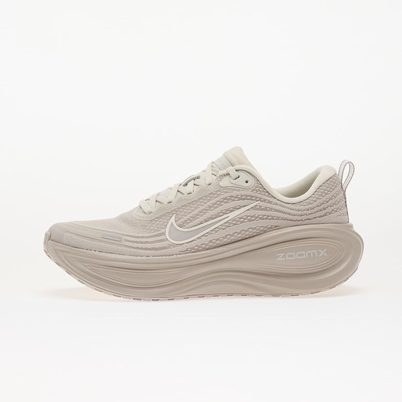 Tenisice i cipele Nike Vomero Plus Bež | HV8150-001