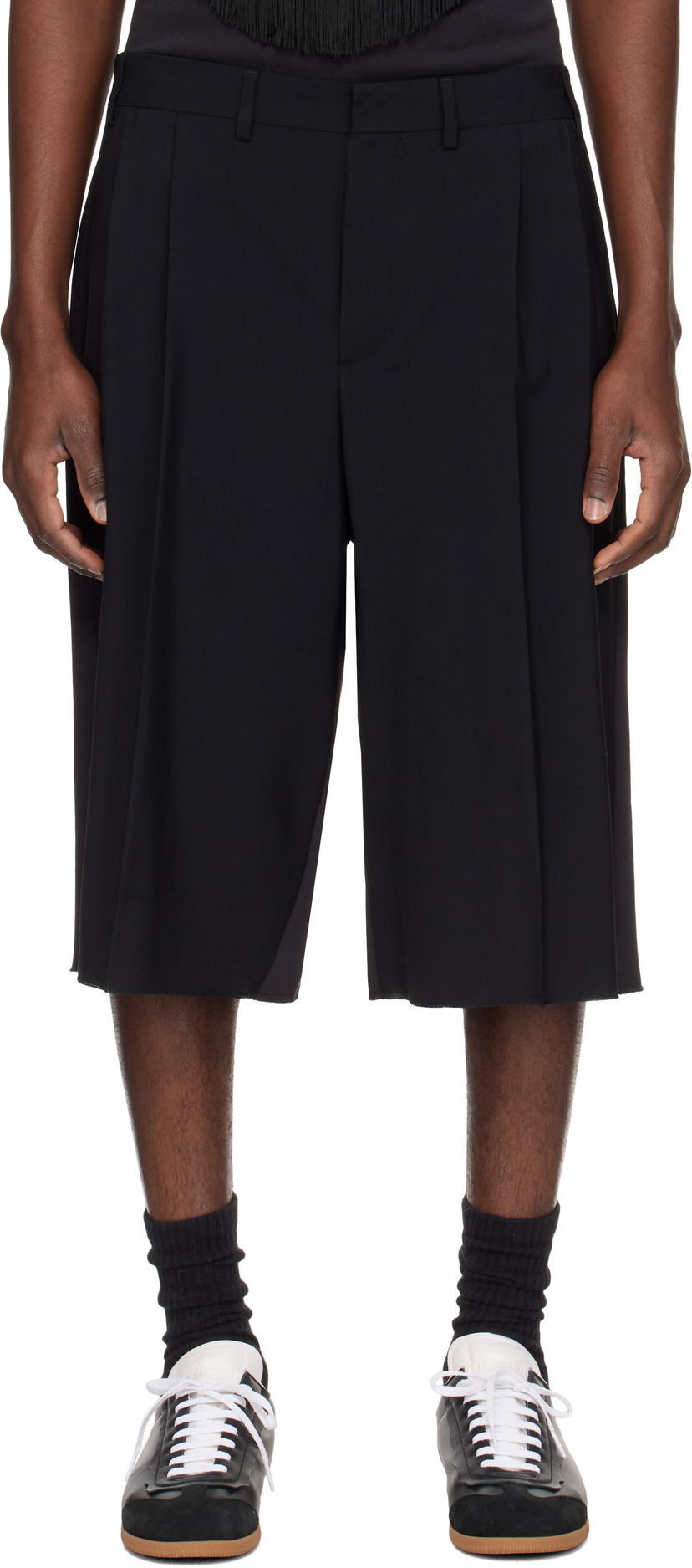 Kratke hlače Maison Margiela MM6 Maison Margiela Pleated Knee-Length Shorts Crna | SH0MU0013 MTN042