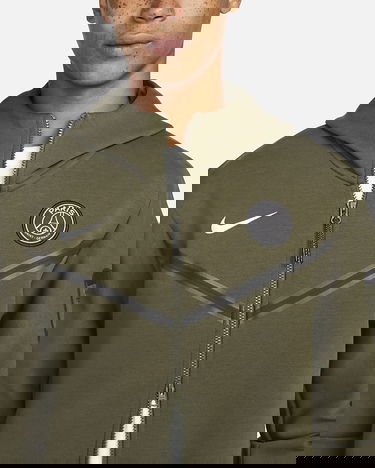 Dukserice Nike Paris Saint-Germain Tech Fleece Windrunner Full-Zip Hoodie Zelena | DN3086-325, 2