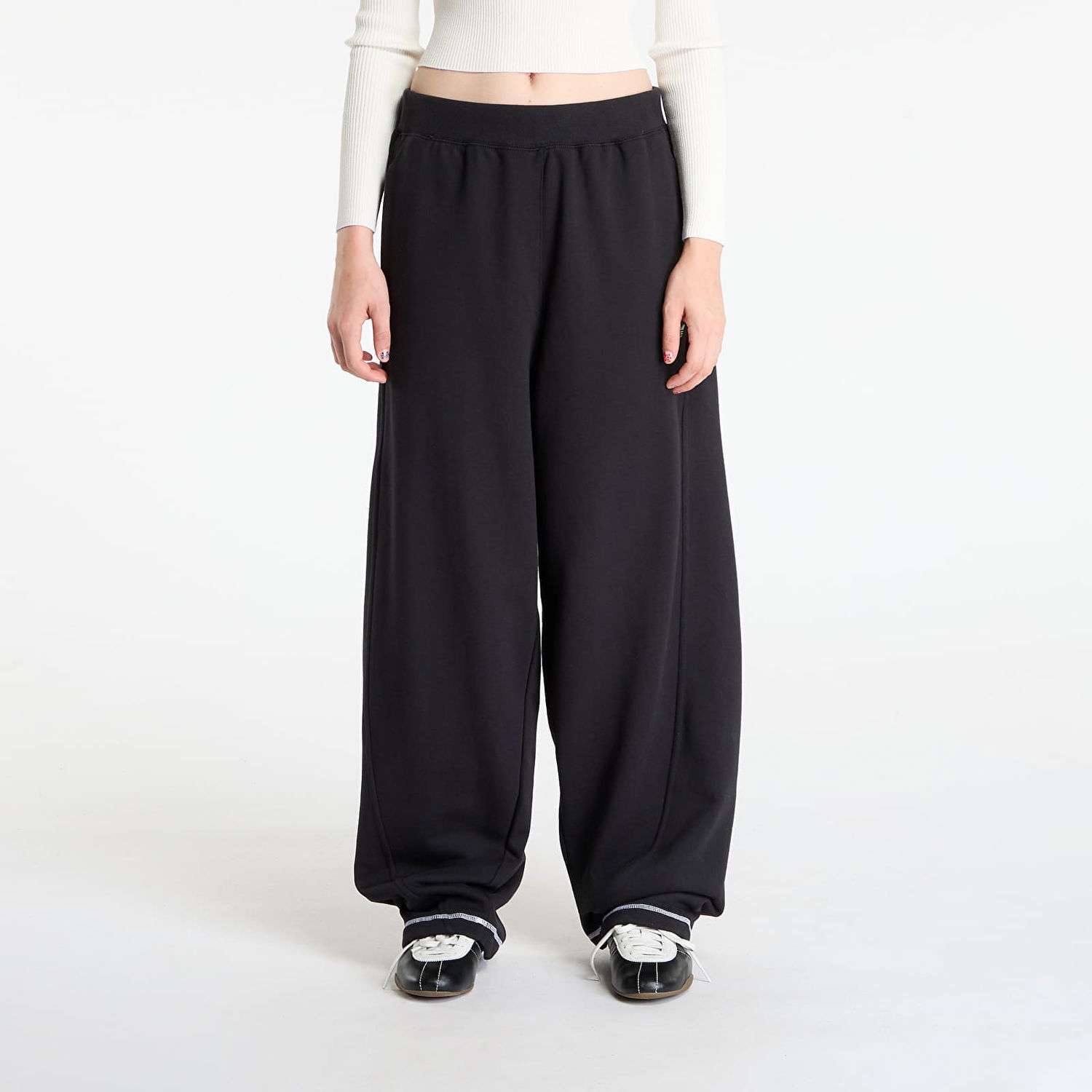 Trenirka adidas Originals Santa Monica Joggers Crna | JX6166, 1