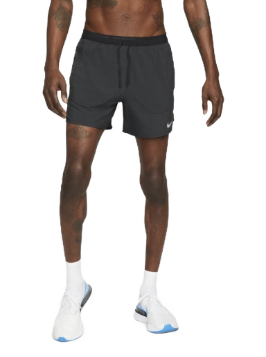 Kratke hlače Nike Dri-FIT Stride Crna | dm4755-010