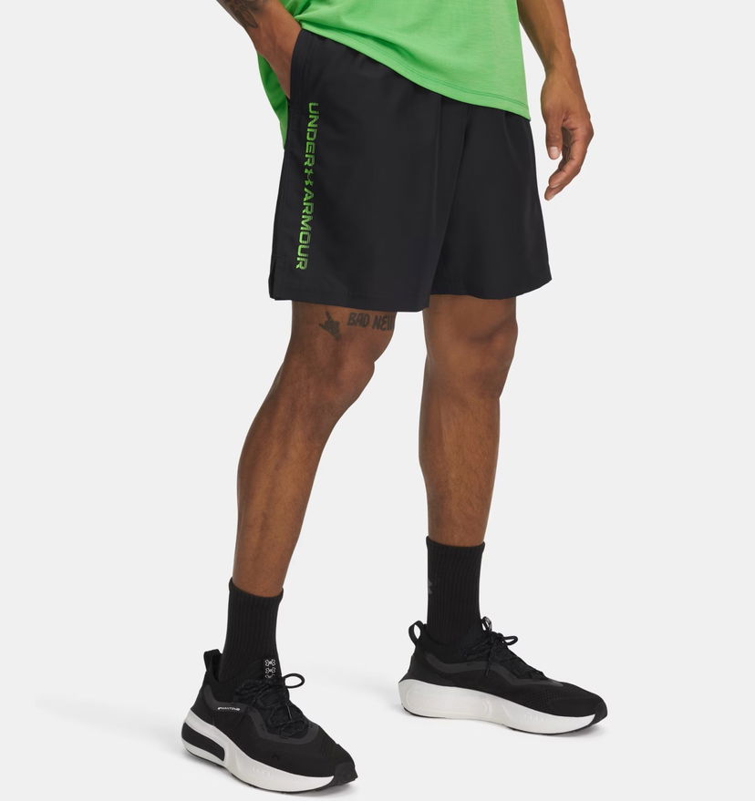 Kratke hlače Under Armour Tech Woven Wordmark Shorts Crna | 1383356-005