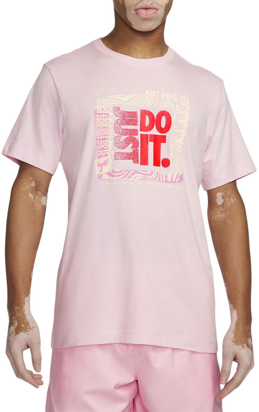 Majica kratkih rukava Nike T-Shirt With Graphic Print Ružičasta | fq3772-663