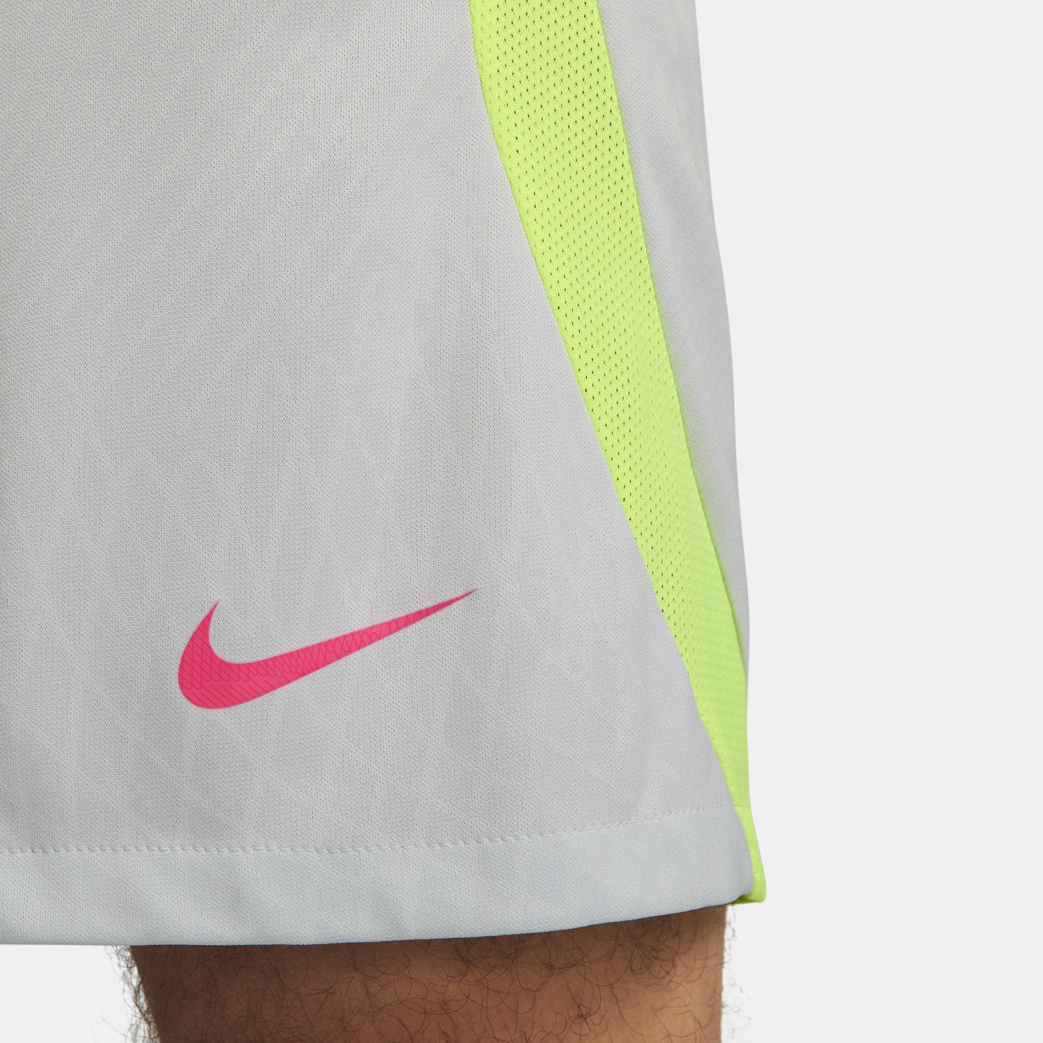 Kratke hlače Nike Dri-FIT Strike Shorts Siva | DV9276-043, 1