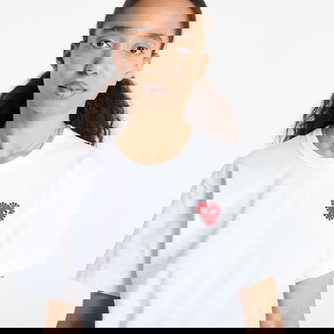 Majica kratkih rukava Comme des Garçons Comme des Garçons PLAY Emblem Rhinestone T-Shirt Bijela | AX-T801 WHITExRED, 3