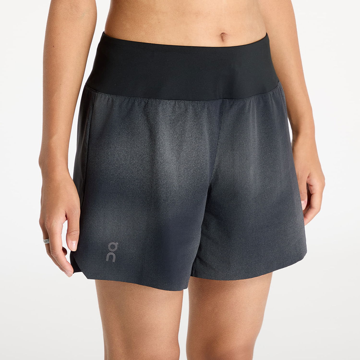 Kratke hlače On Running Shorts Lumos Black Crna | 1WE30240553, 1