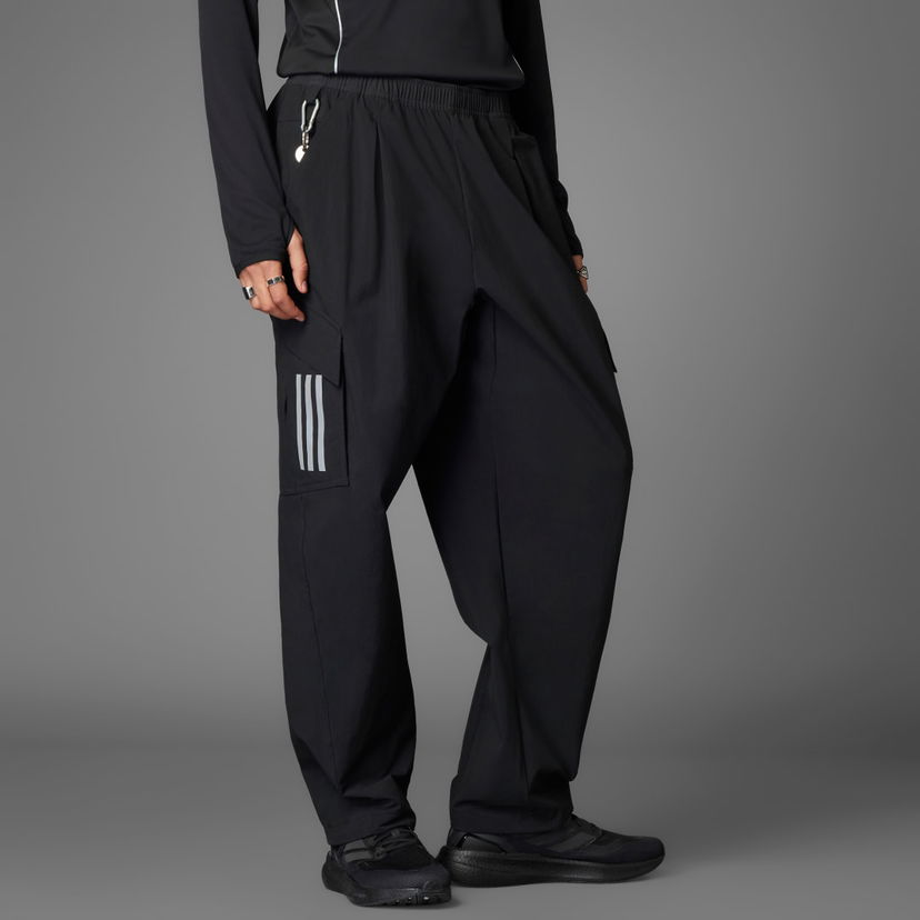 Cargo hlače adidas Performance Mercedes - AMG Petronas Formula One Team Mechanics Cargo Pants Crna | JX8278