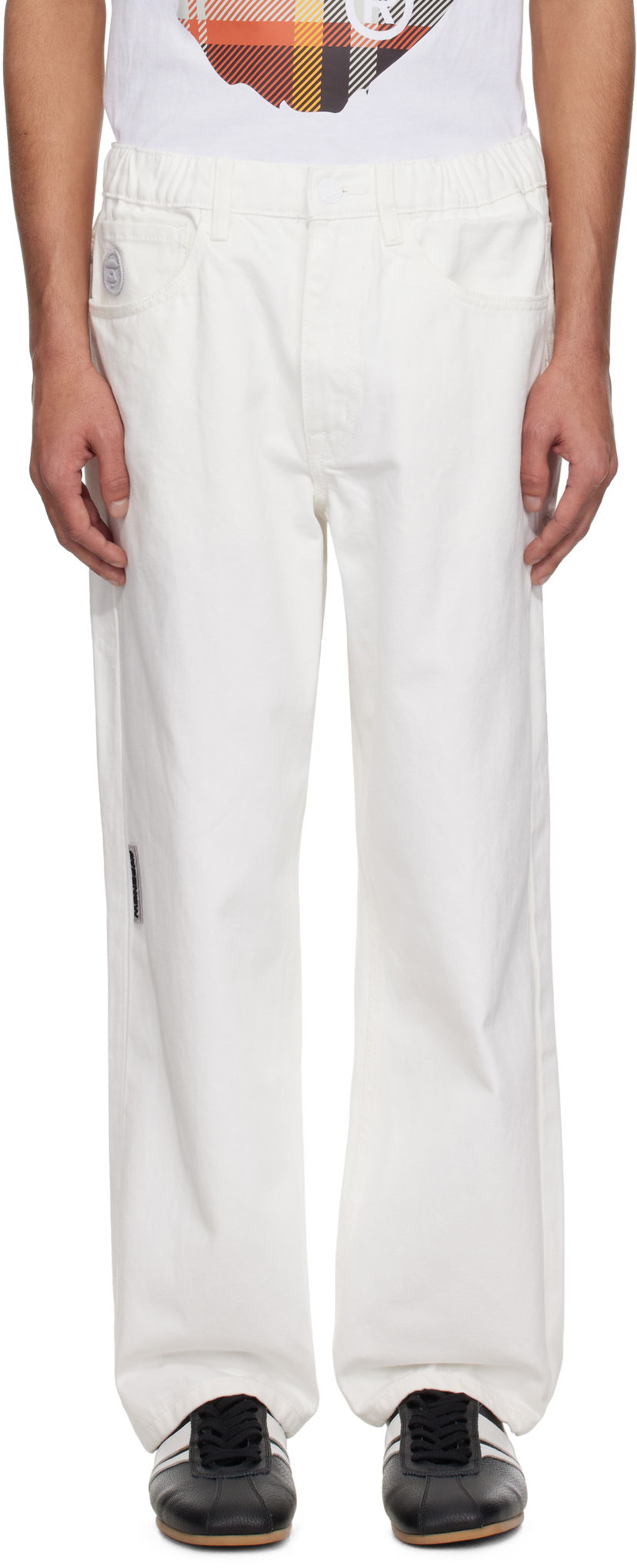 Hlače AAPE by A Bathing Ape AAPE by A Bathing Ape 'AAPE Now' Moonface Logo Jeans Bijela | AAPPTMB662XAOWHX