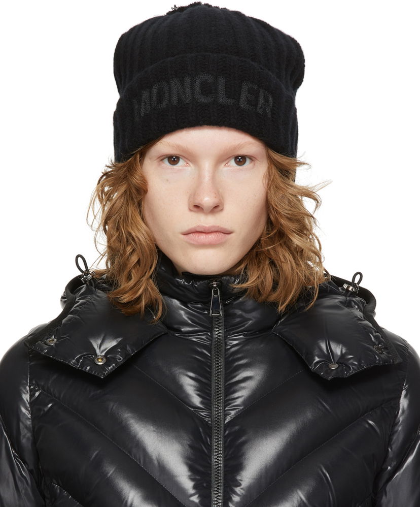 Kapica Moncler Wool Pom Pom Logo Beanie Crna | G20933B00007M1115