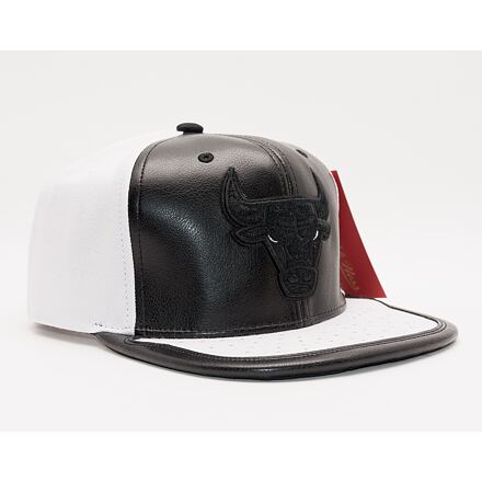 Kapa Mitchell & Ness Day One Snapback Bulls Cap Crna | 6HSSMM19224-CBUWHBK